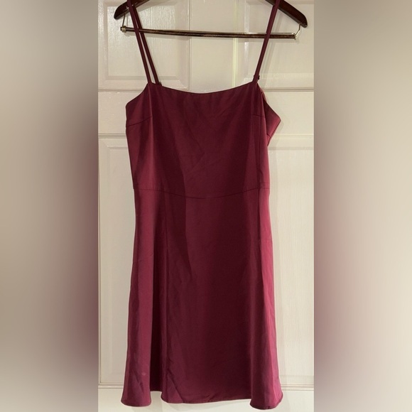 Francesca's Studio 19 Burgundy Square Dress Spaghetti Strap Sz Medium NWT - Picture 1 of 5